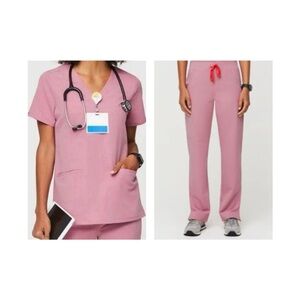 Limited Edition Figs Women's Chalk Pink set, size small